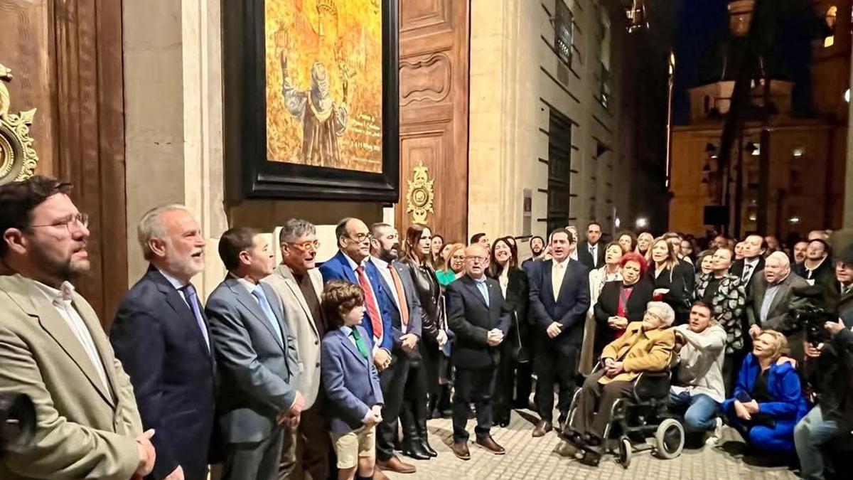 El cartel se descubrió tras la Vespra d'Abril