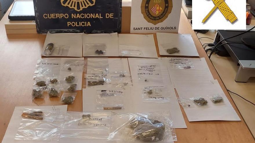 La droga i d&#039;altres objectes intervinguts en l&#039;operatiu de Sant Feliu