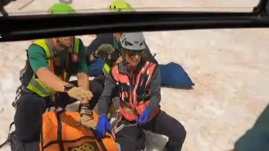 Rescatan a un montañero francés tras caer por una grieta en el Pirineo oscense
