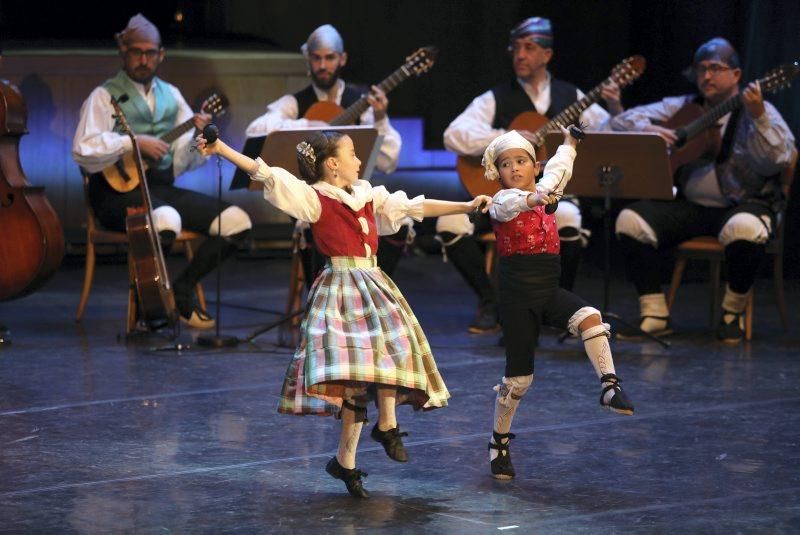 Certamen infantil de jota aragonesa en el Auditorio de Zaragoza