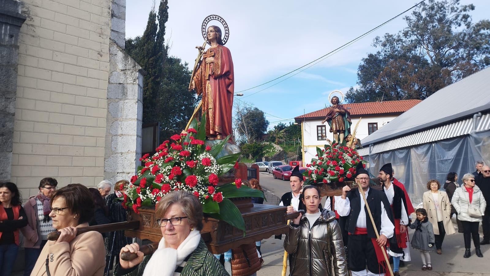 Porrúa celebra su primera fiesta del año por San Julián y Santa Basilisa