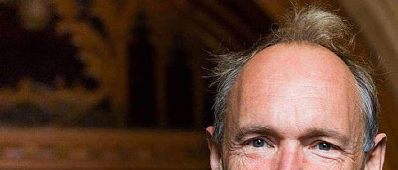 Tim Berners-Lee, considerado el padre de internet.