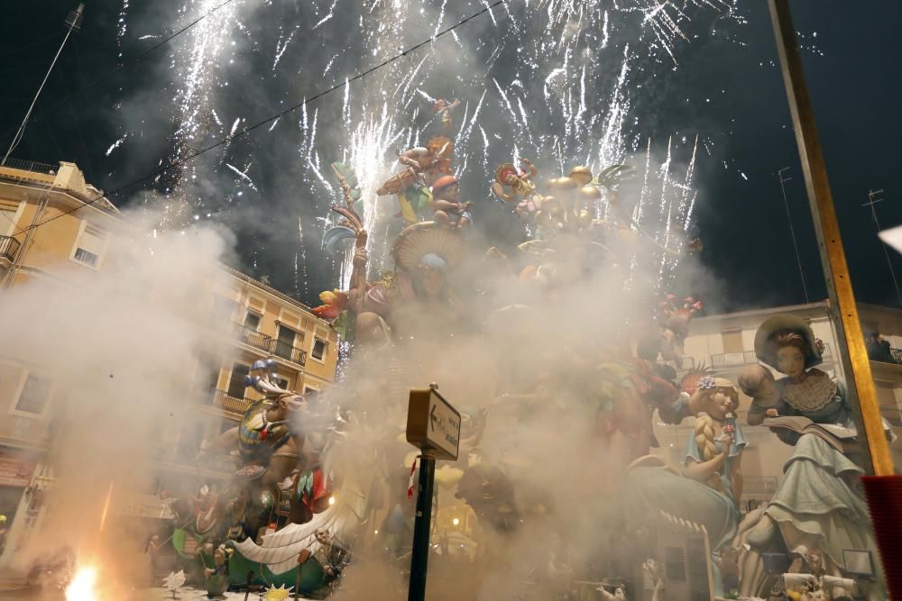 La Nit de la Cremà pone fin a las Fallas 2018