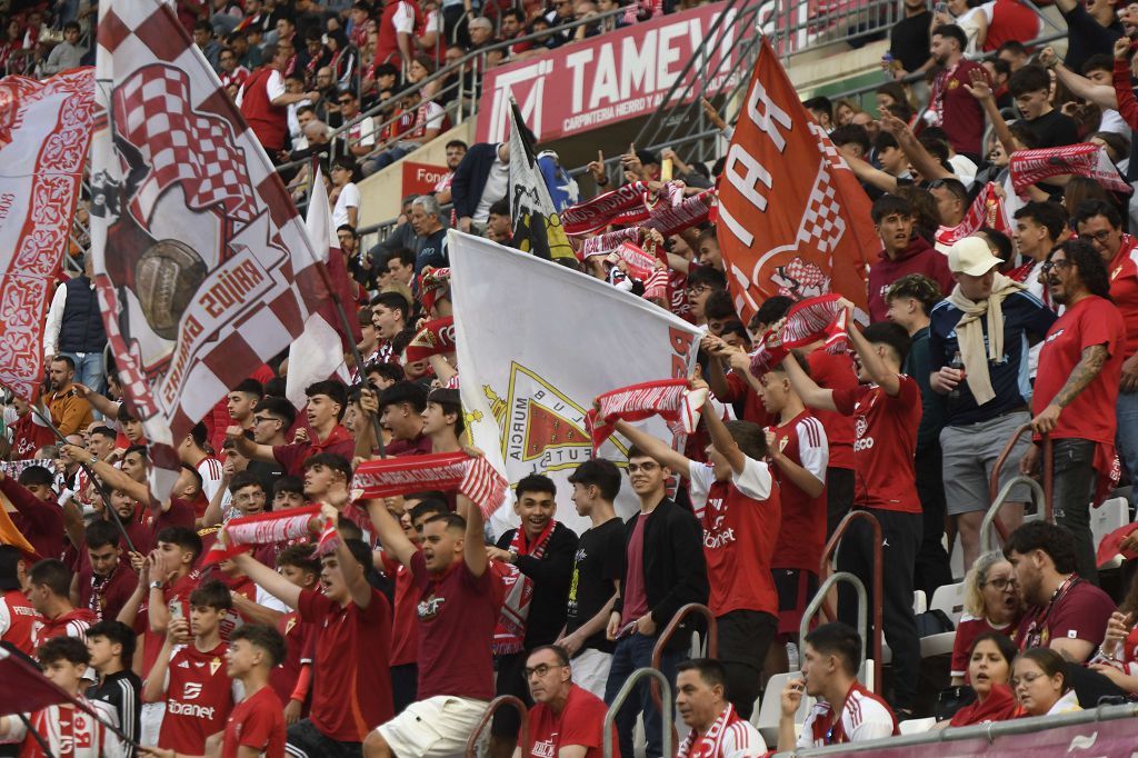 Las mejores imágenes del partido entre el Real Murcia y el Antequera