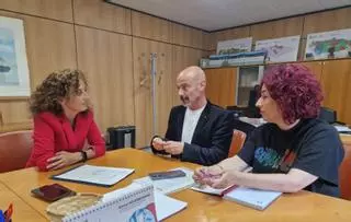 Ledo promete "diálogo permanente" con los docentes en su primera reunión