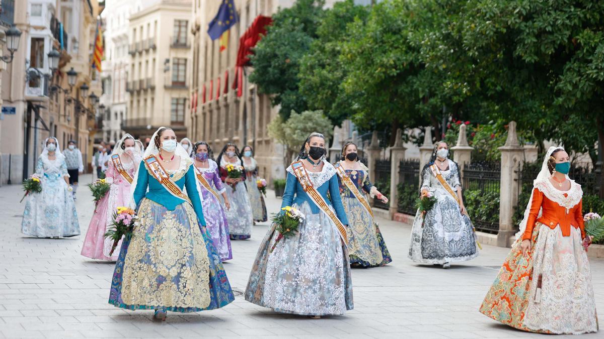 Búscate en el segundo día de Ofrenda por la calle Caballeros (entre las 18.00 y las 19.00 horas)