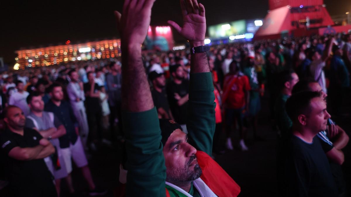 Aficionados durante el partido entre Irán y Estados Unidos