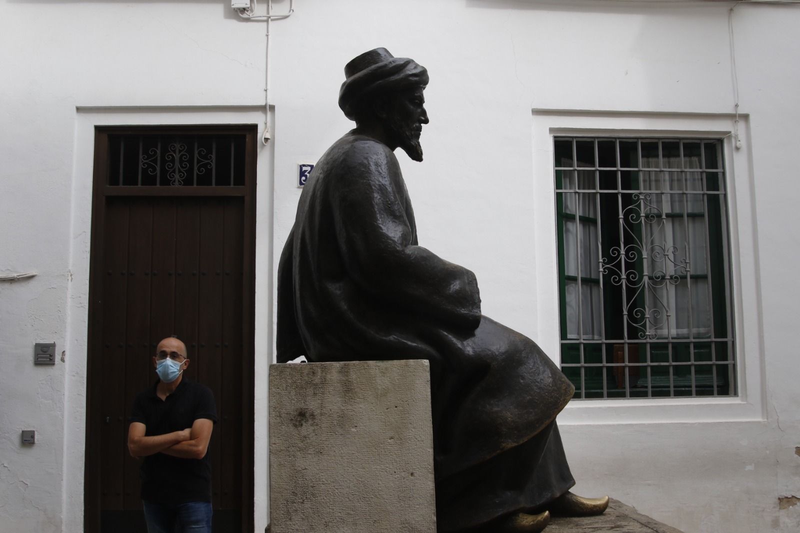 Paseo gráfico por las estatuas de Córdoba