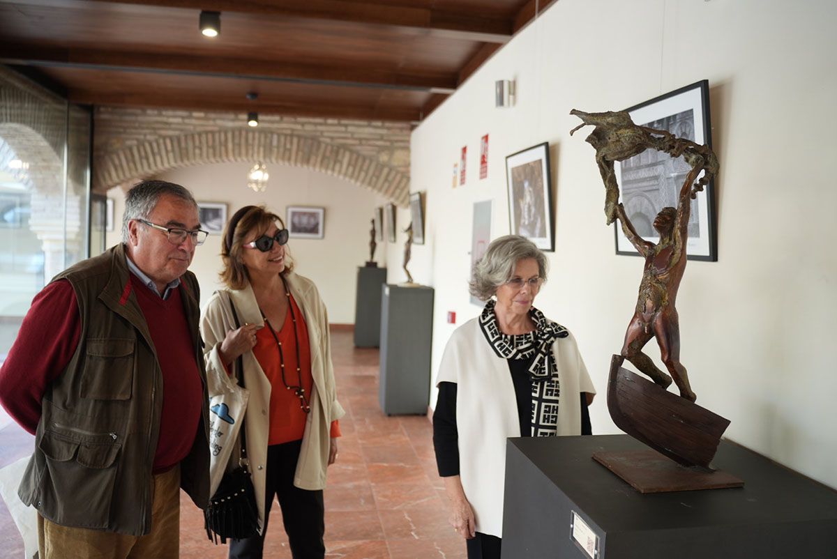 Un centenar de obras de Aurelio Teno salen a exhibición y venta en el Palacio de Congresos