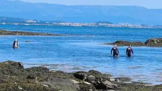Rescatan a un hombre atrapado por el fango en Cambados