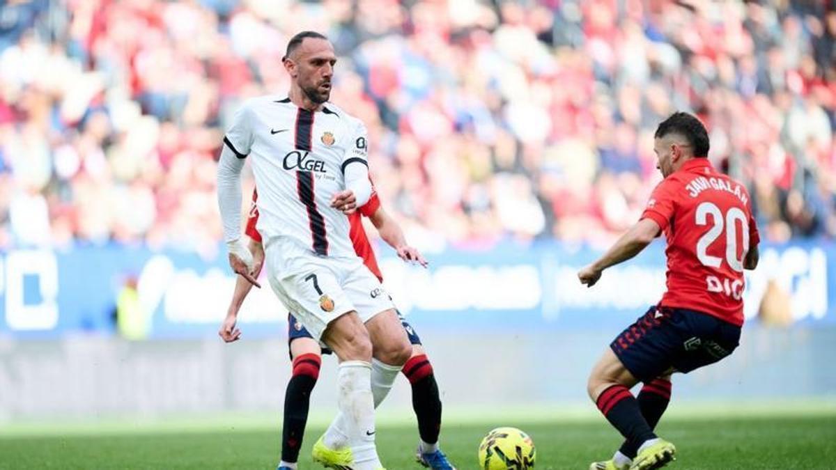 Muriqi controla el balón en el pasado partido ante Osasuna.