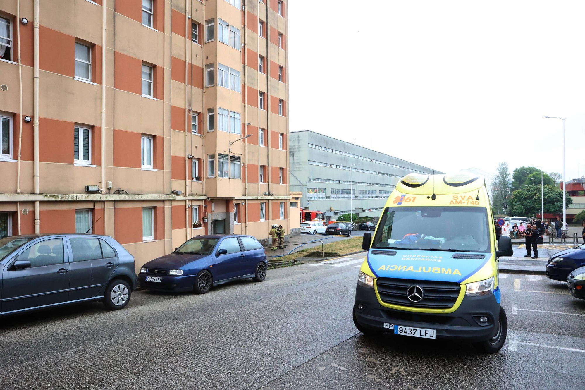 Incendio en un edificio de la calle Camelias