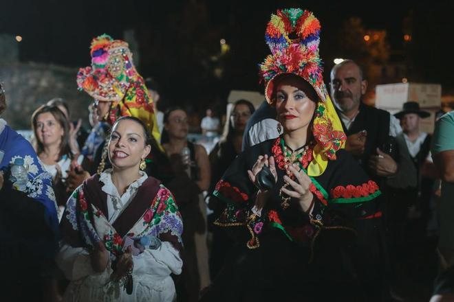 El Acueducto de los Milagros de Mérida vibra con los bailes del mundo