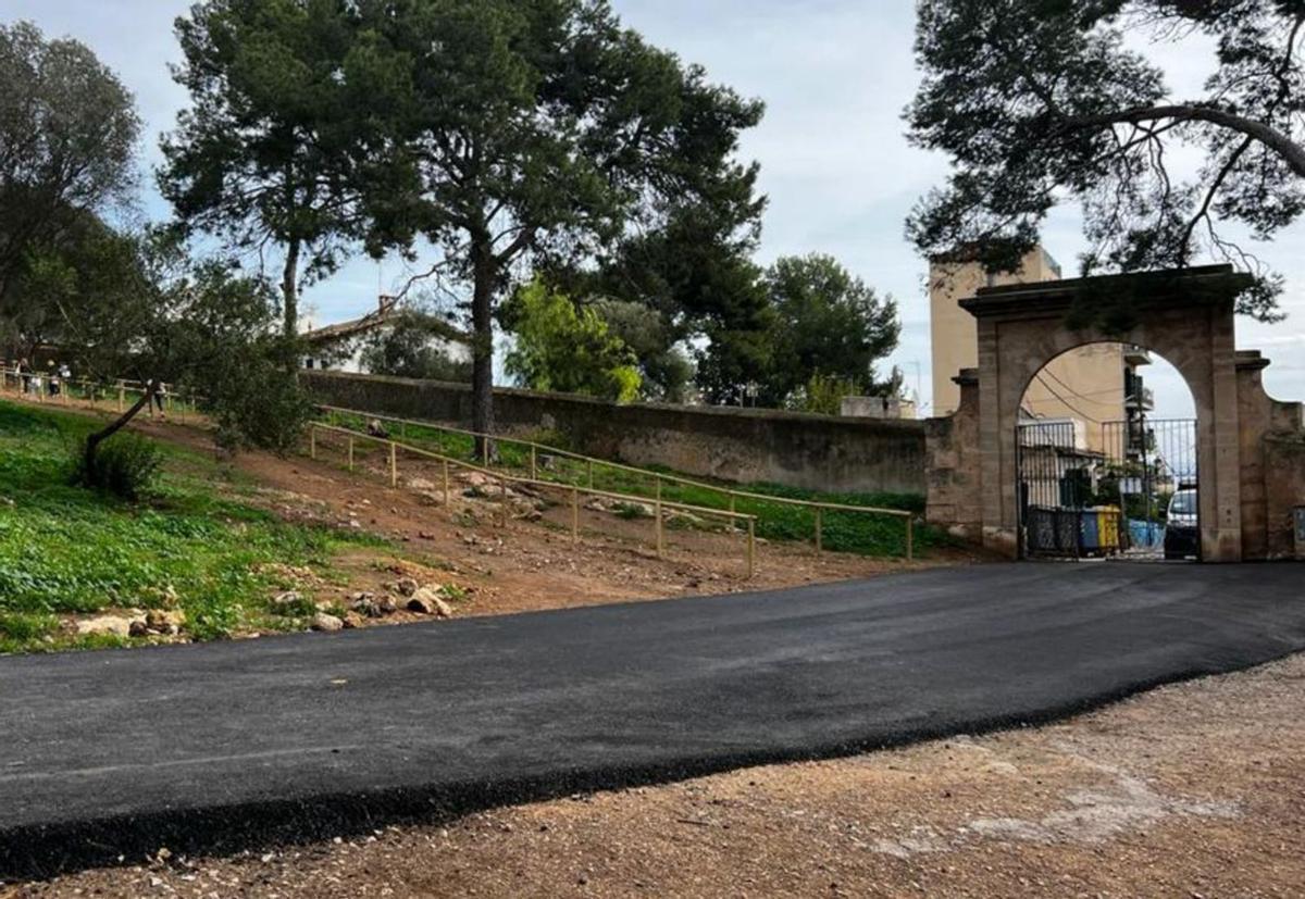 El ayuntamiento de Palma ha destinado 45.000 euros en reasfaltar el camino. | @SALVADORMOLLPOU