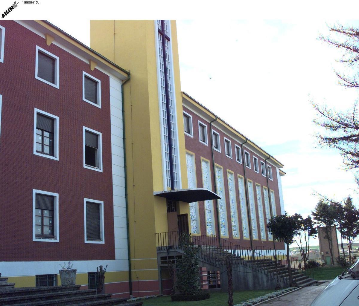 Fachada del Hotel Convento I de Coreses, cerrado desde abril de 2025