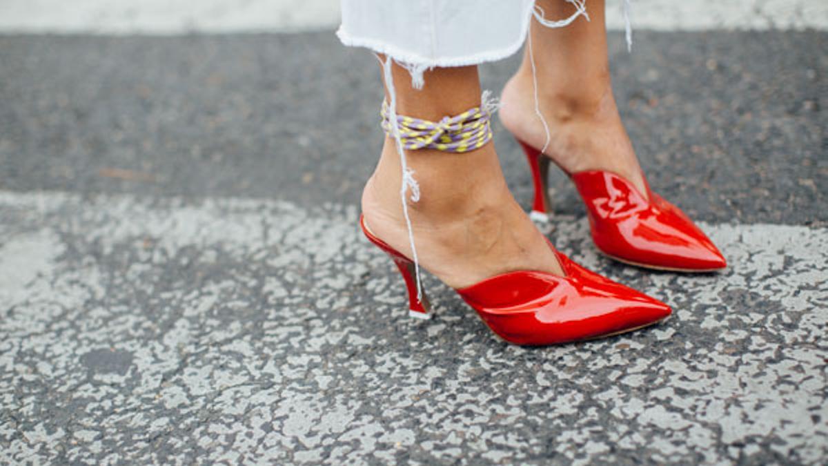 Zapatos de charol rojo, streetstyle
