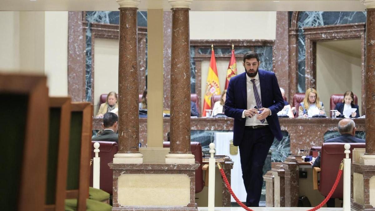 José Ángel Antelo, este miércoles por la mañana saliendo del salón de plenos de la Asamblea Regional.