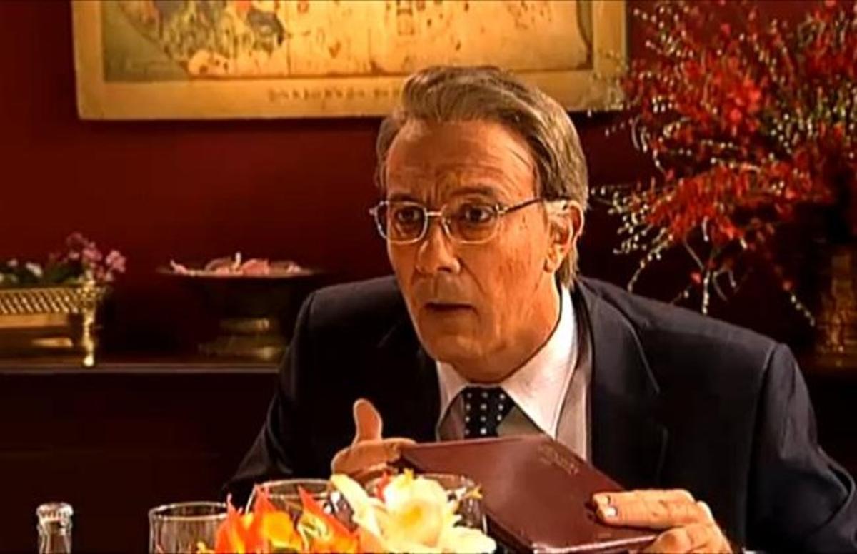 L’actor Pep Plaza, en el paper de Florentino Pérez al programa de TV-3 ’Crackòvia’. L’actor Pep Plaza, en el paper de Florentino Pérez al programa de TV-3 ’Crackòvia’.