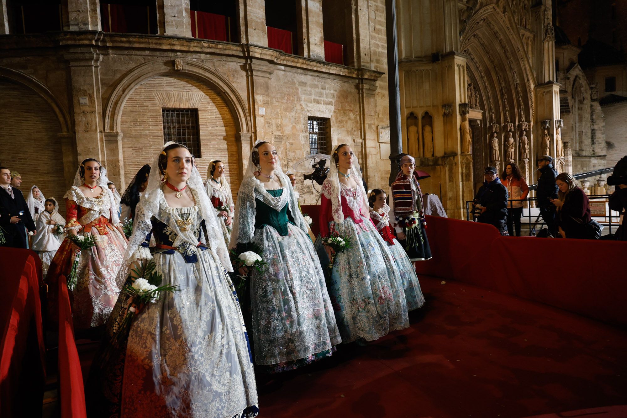 Todas las fotos de la Ofrenda del 17 de marzo por la calle de la Paz de 21:00 a 22:00 horas