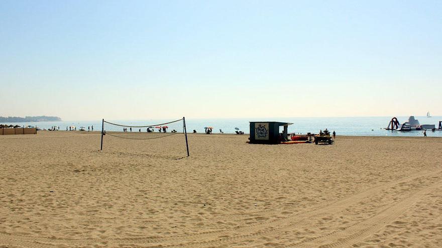 Se delimitará un kilómetro de la playa de la Rada que será libre de humo.