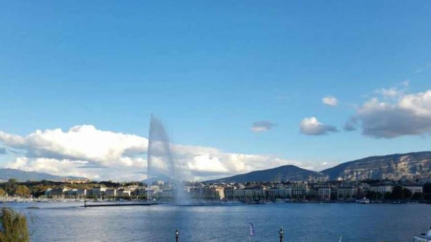 La instalación en Ginebra, con el Lago Leman al fondo.