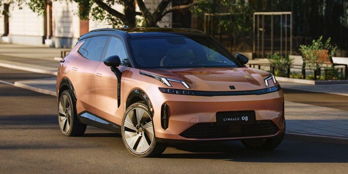El Lynk & Co 08
