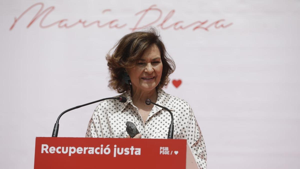 Carmen Calvo asiste a la entrega del premio Maria Plaza del PSIB-PSOE en Inca