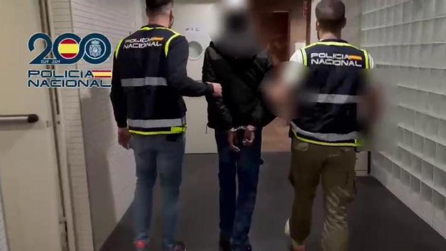 Detenido un ladrón por robar en coches de alta gama de Alicante con un inhibidor