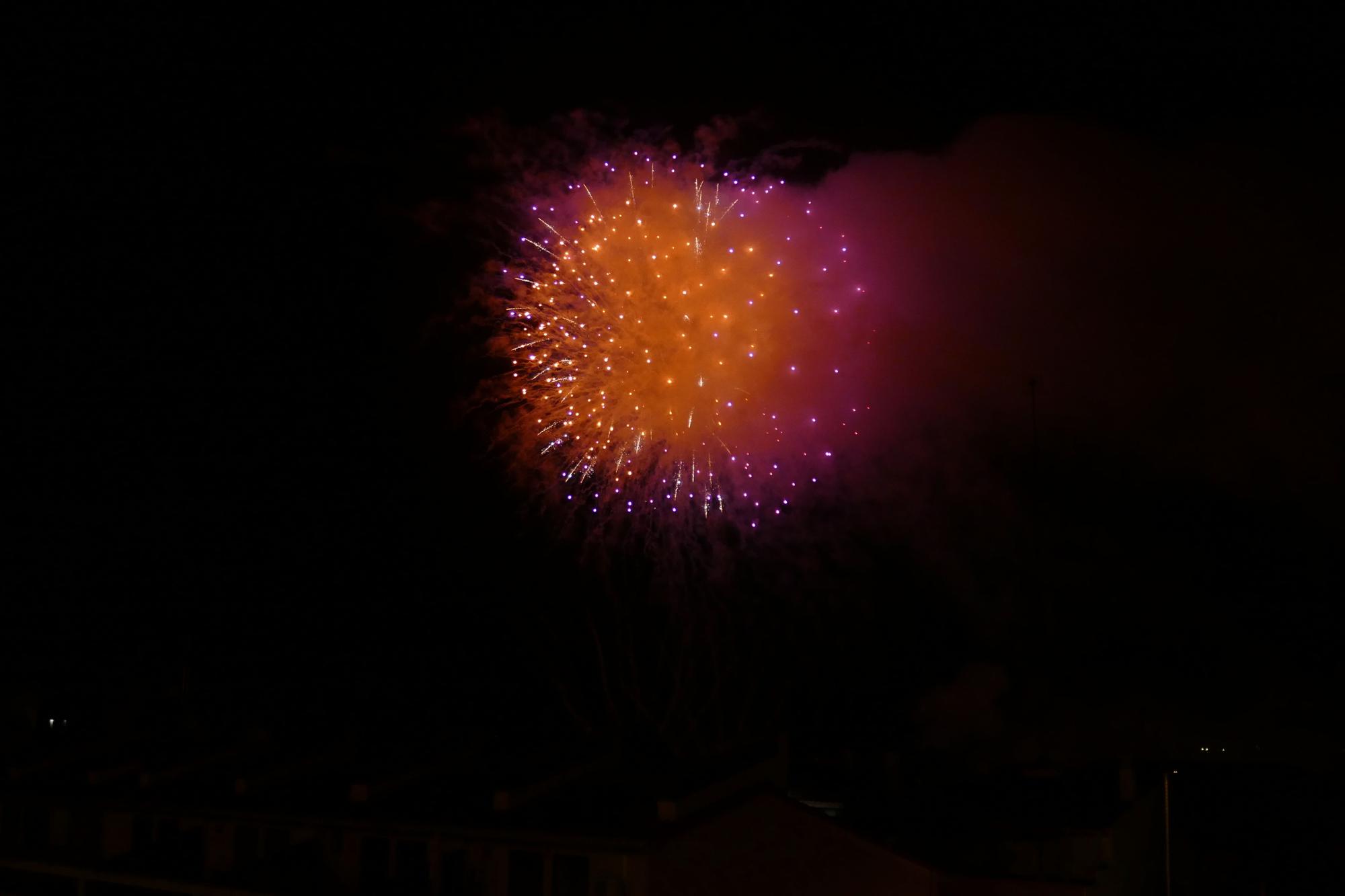 Figueres tanca les Fires i Festes de la Santa Creu amb un castell de focs