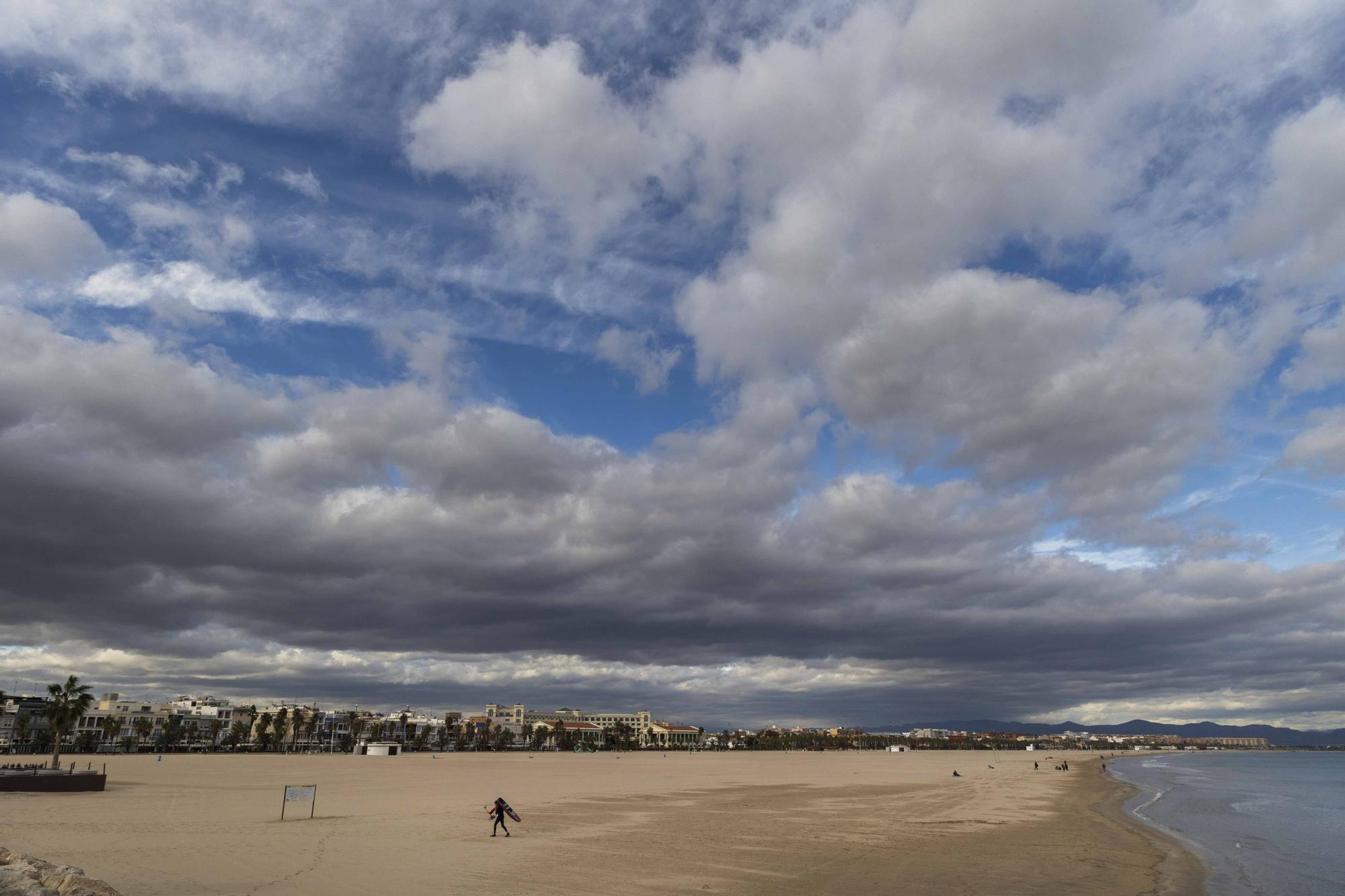 Alerta por rachas fuertes de viento de 80 km/h en València