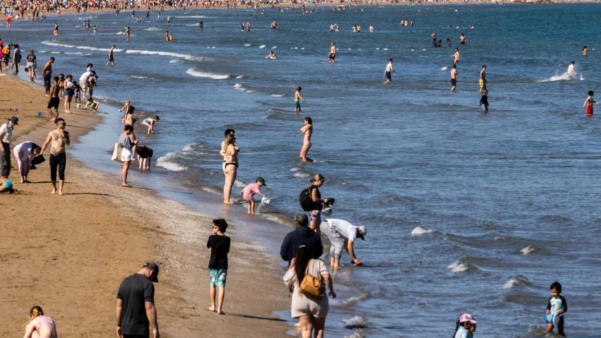 Domingo de Fallas... ¿o de playa?