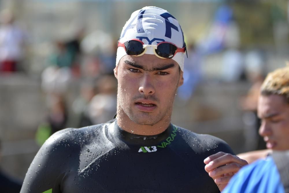 Neptuno bendice a Jacobo Garrido en San Amaro