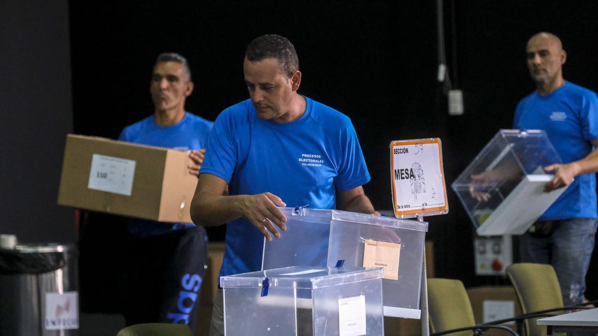 Reparto de las últimas urnas para las elecciones generales del 23J en Canarias