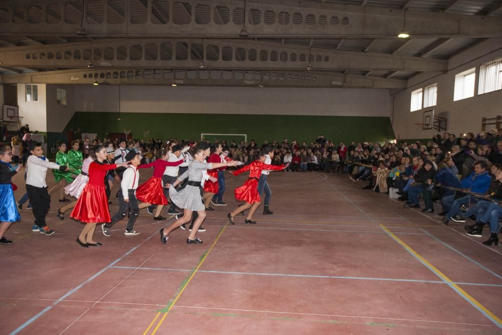 Los colegios abren el Entroido de Tabeirós-Montes