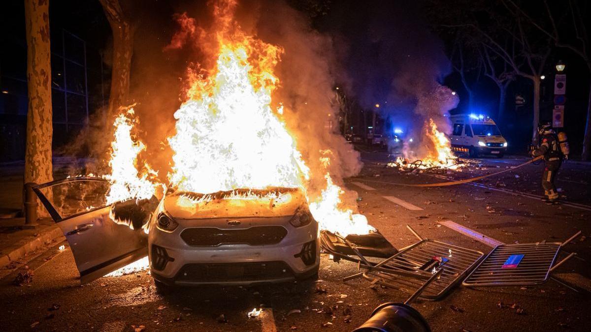 Imatge del vehicle que el detingut va cremar