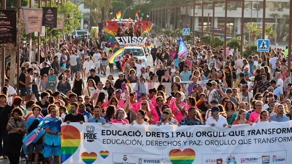 La marcha del Ibiza Pride 2026 se celebra este sábado