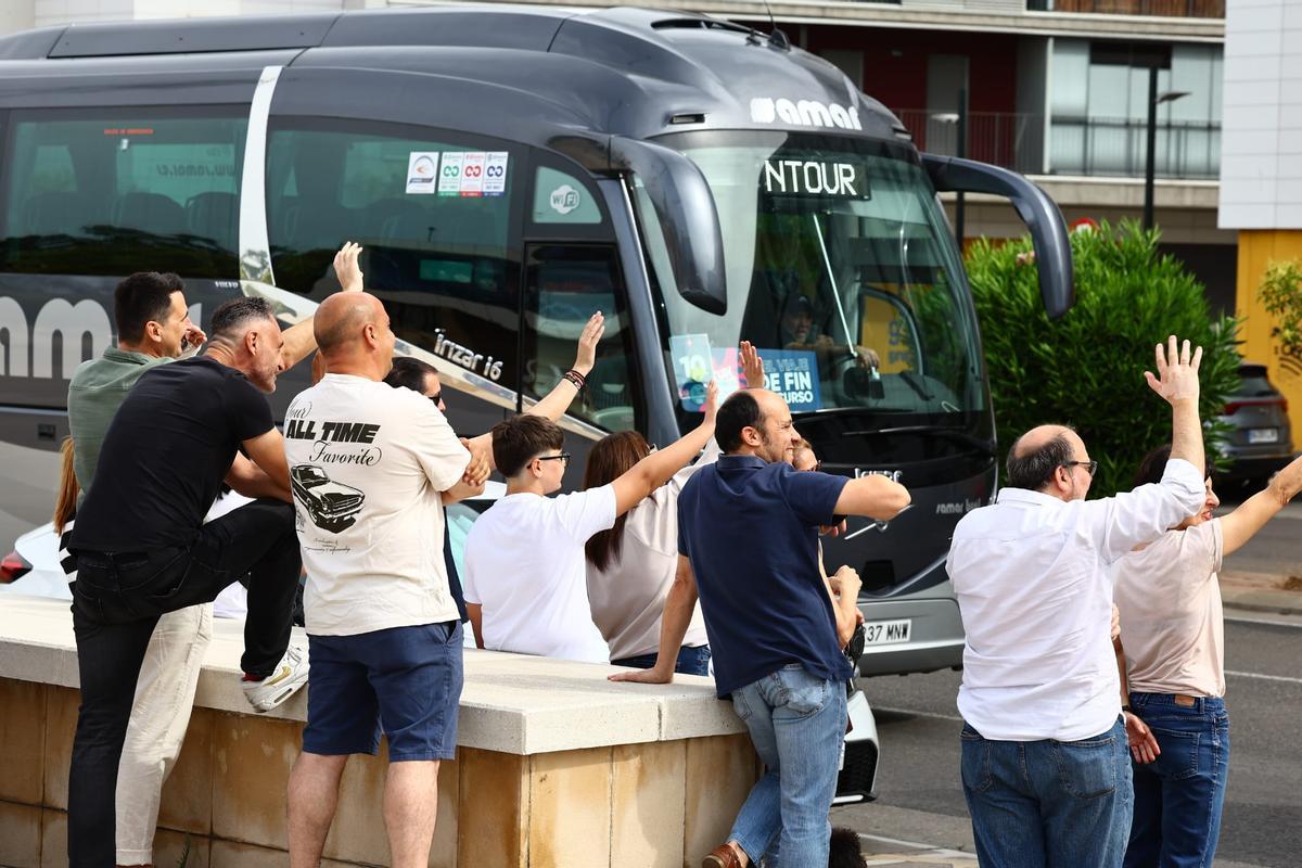 Los alumnos de Zaragoza se marchan a Salou para celebrar el final del curso.