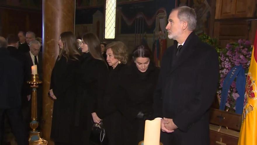 La Reina Sofía da el último adiós a su hermana, Irene de Grecia, acompaña por la Familia Real