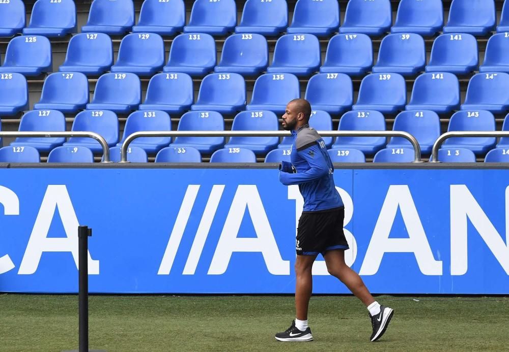 El Dépor se entrena antes de recibir al Barça