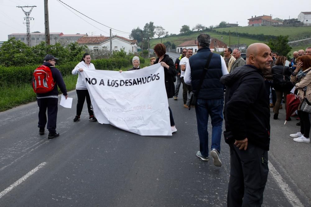 Protesta por los desahucios en La Camocha