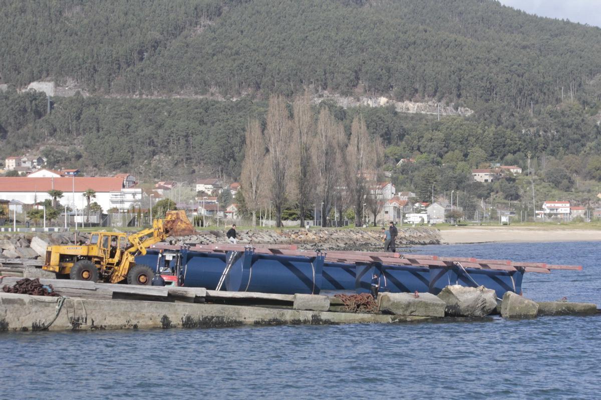 La construcción de una batea de &quot;formex&quot; en Domaio.