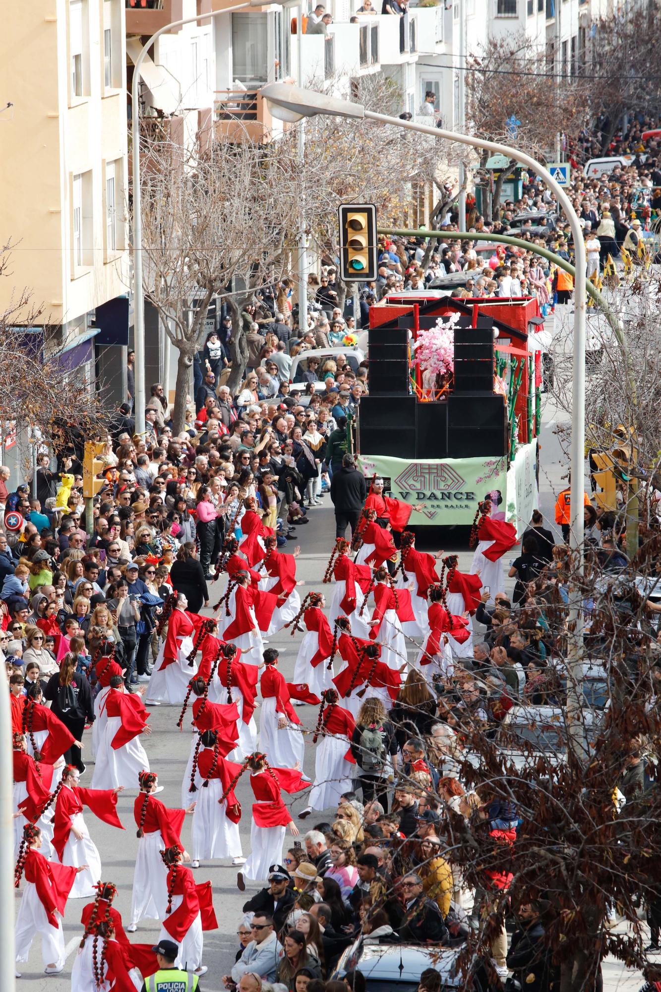 Todas las imágenes de la rúa del Carnaval de Ibiza 2023