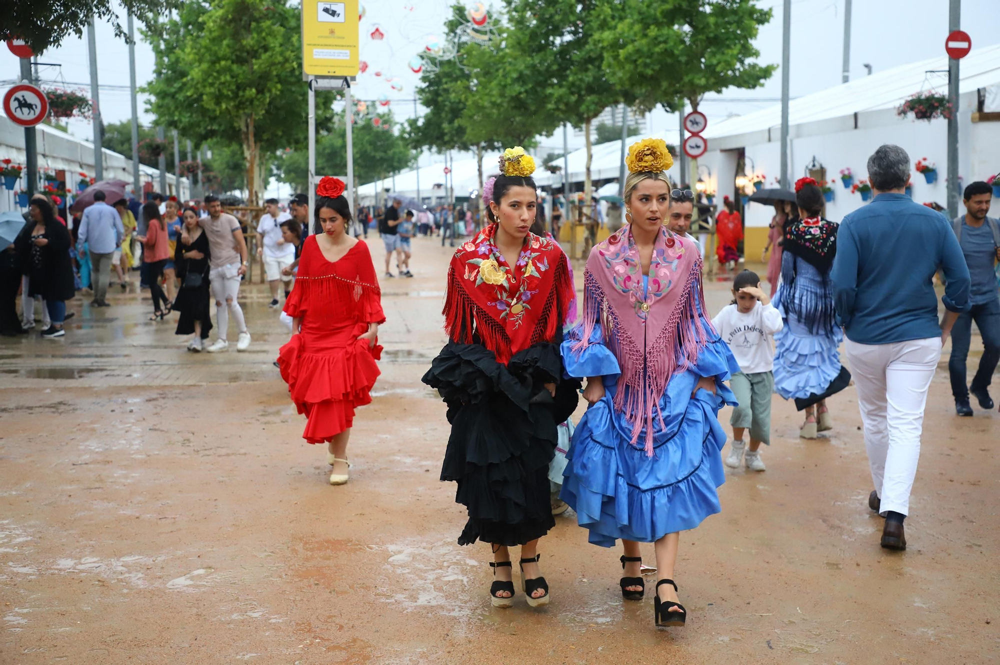 El primer día de Feria marcado por la lluvia
