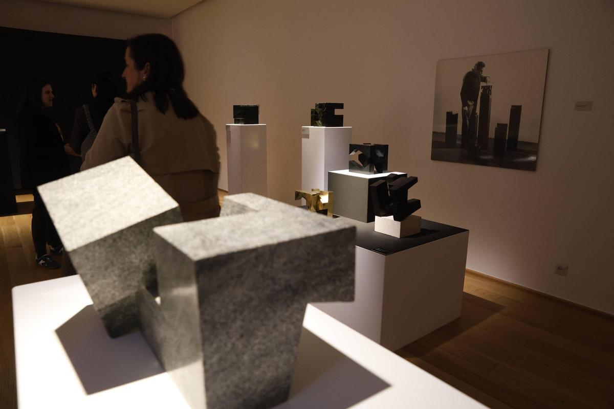 La Casa Natal de Jovellanos inaugura una exposición de homenaje al escultor Amador Rodríguez (en imágenes)