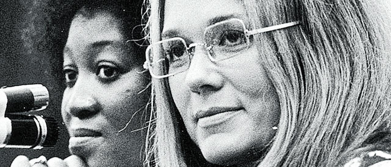Gloria Steinem y Dorothy Pitman Hughes, en 1971 en Missouri
