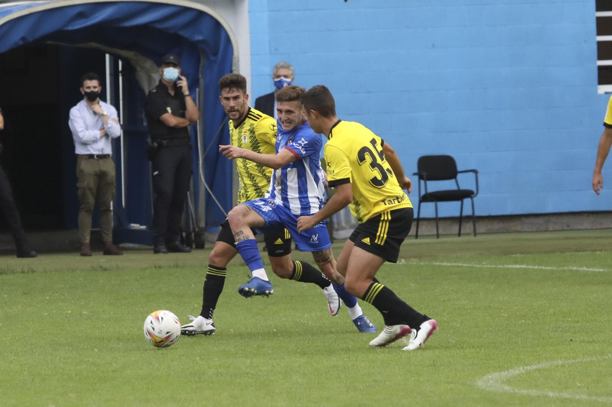 Las imágenes del partido del Oviedo contra el Avilés