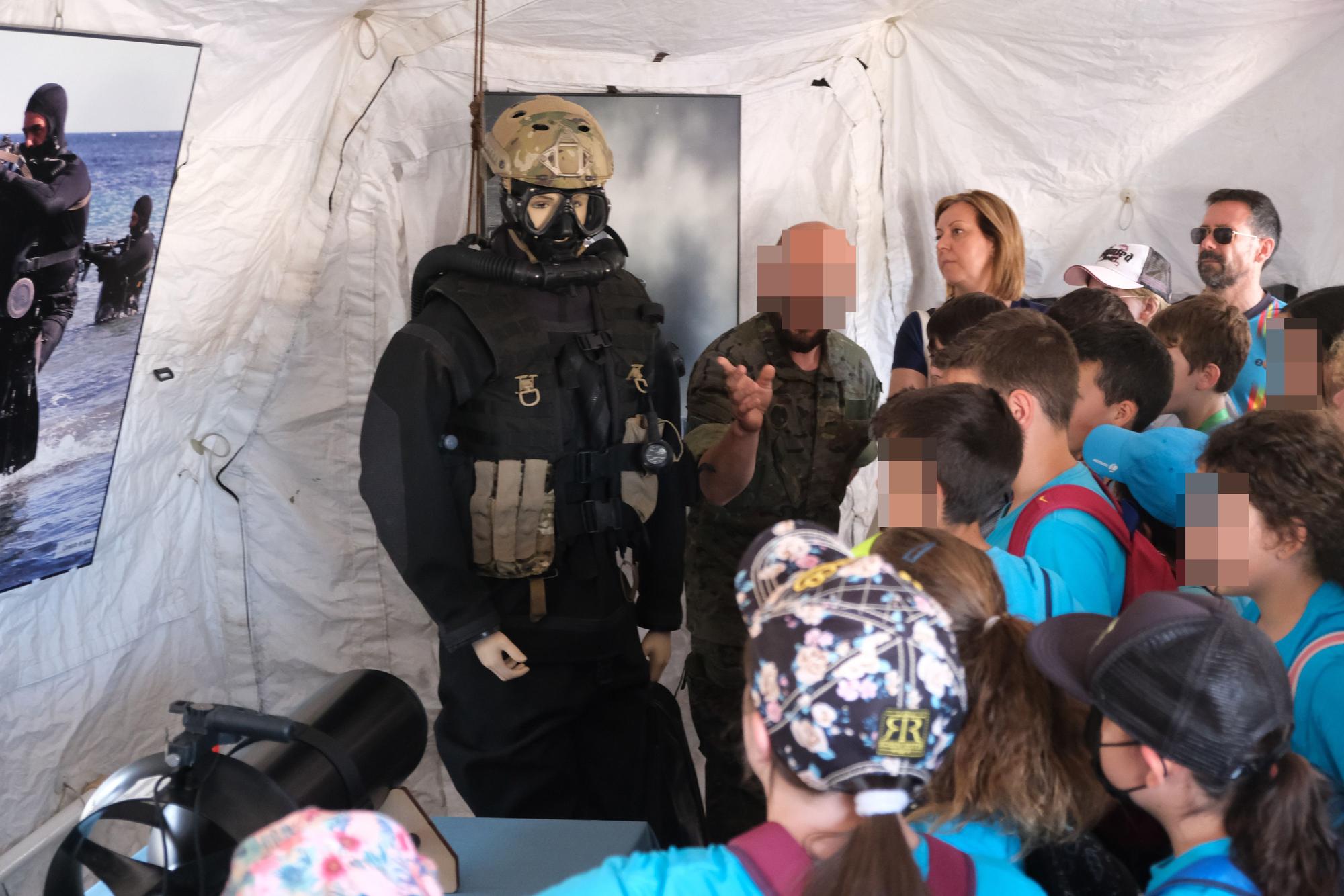 1600 niños de colegios de la provincia visitan la base militar del MOE en Rabasa