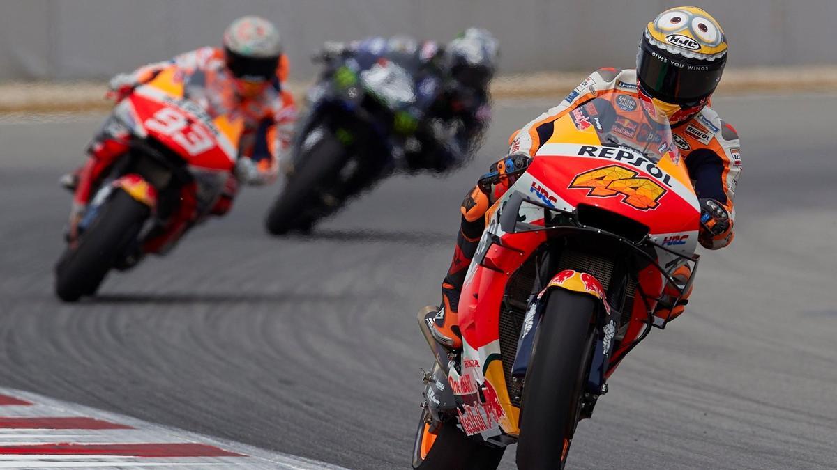 Pol Espargaró y Marc Márquez, durante los entrenamientos