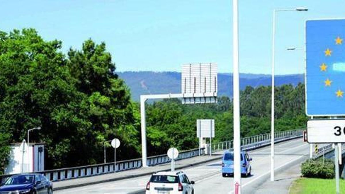 El puente que une Tomiño con Vilanova de Cerveira.