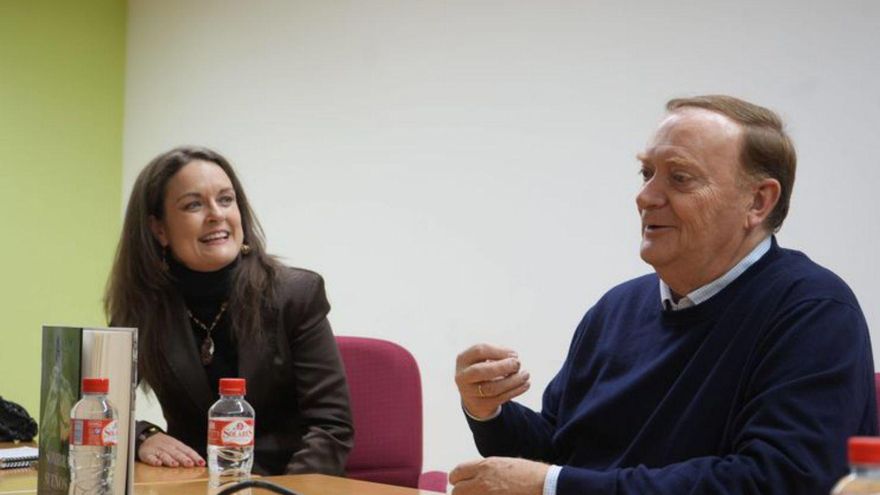 Gonzalo Giner presenta su última novela en el Colegio de Veterinarios de Zamora